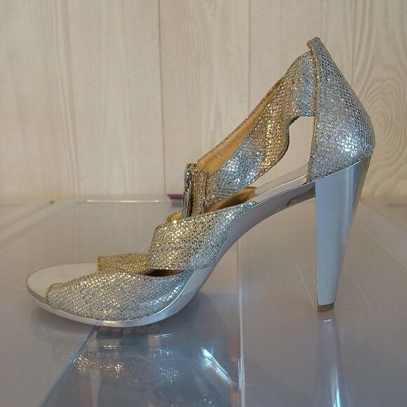 Michael Kors Size 9M Berkley T-Strap Silver Gold Glitter Zip Peep Toe Heels READ - Picture 10 of 16